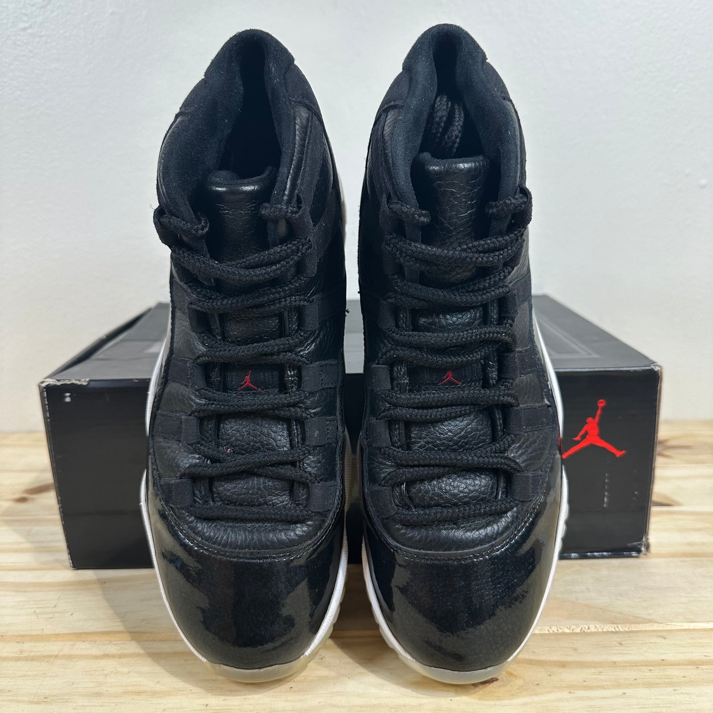 Air Jordan 11 Retro 72-10 Sz 8