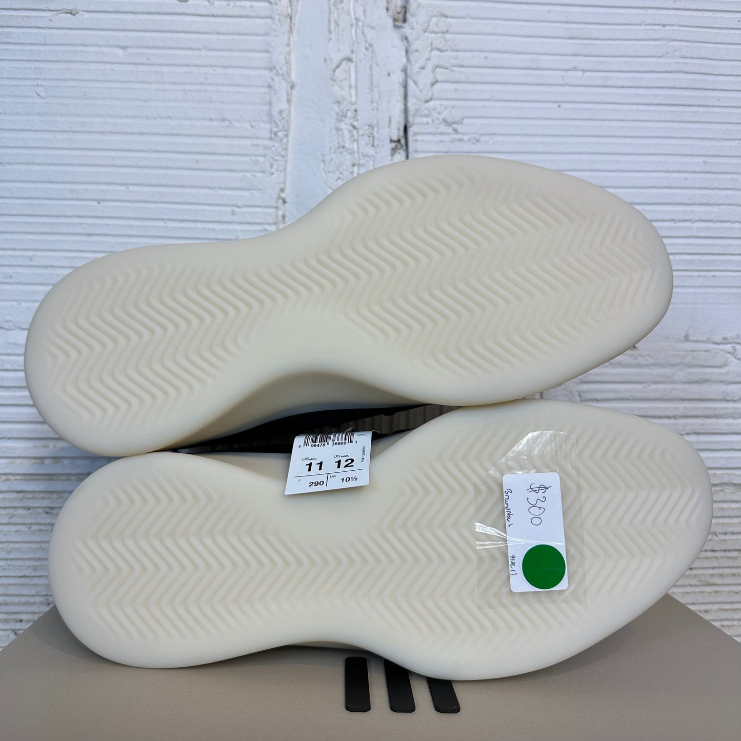 Adidas Fear of God Athletics Basketball Carbon Sesame Sz 11 DS