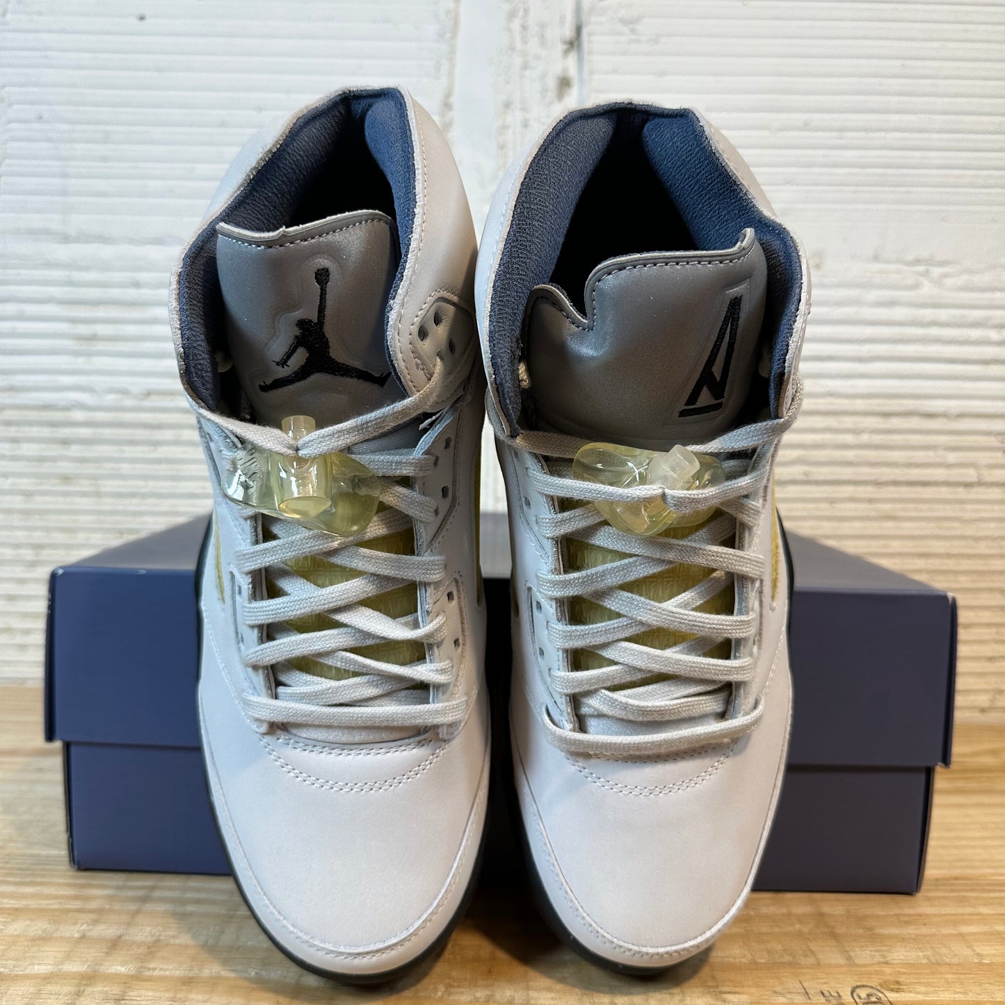 Air Jordan 5 A Ma Maniére Dawn Sz 9.5 (11W) DS