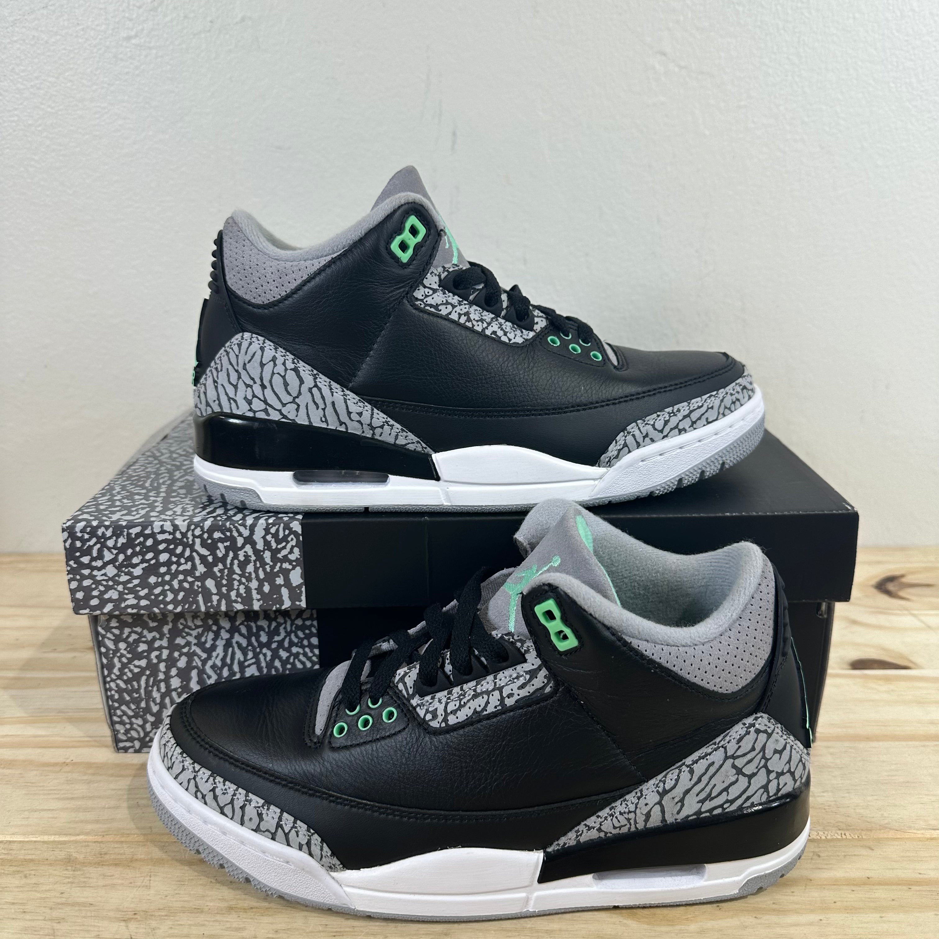 Air Jordan 3 Green Glow Sz 7