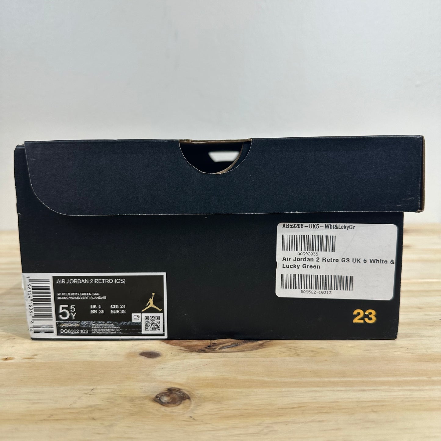 Air Jordan 2 Lucky Green Sz 5.5Y