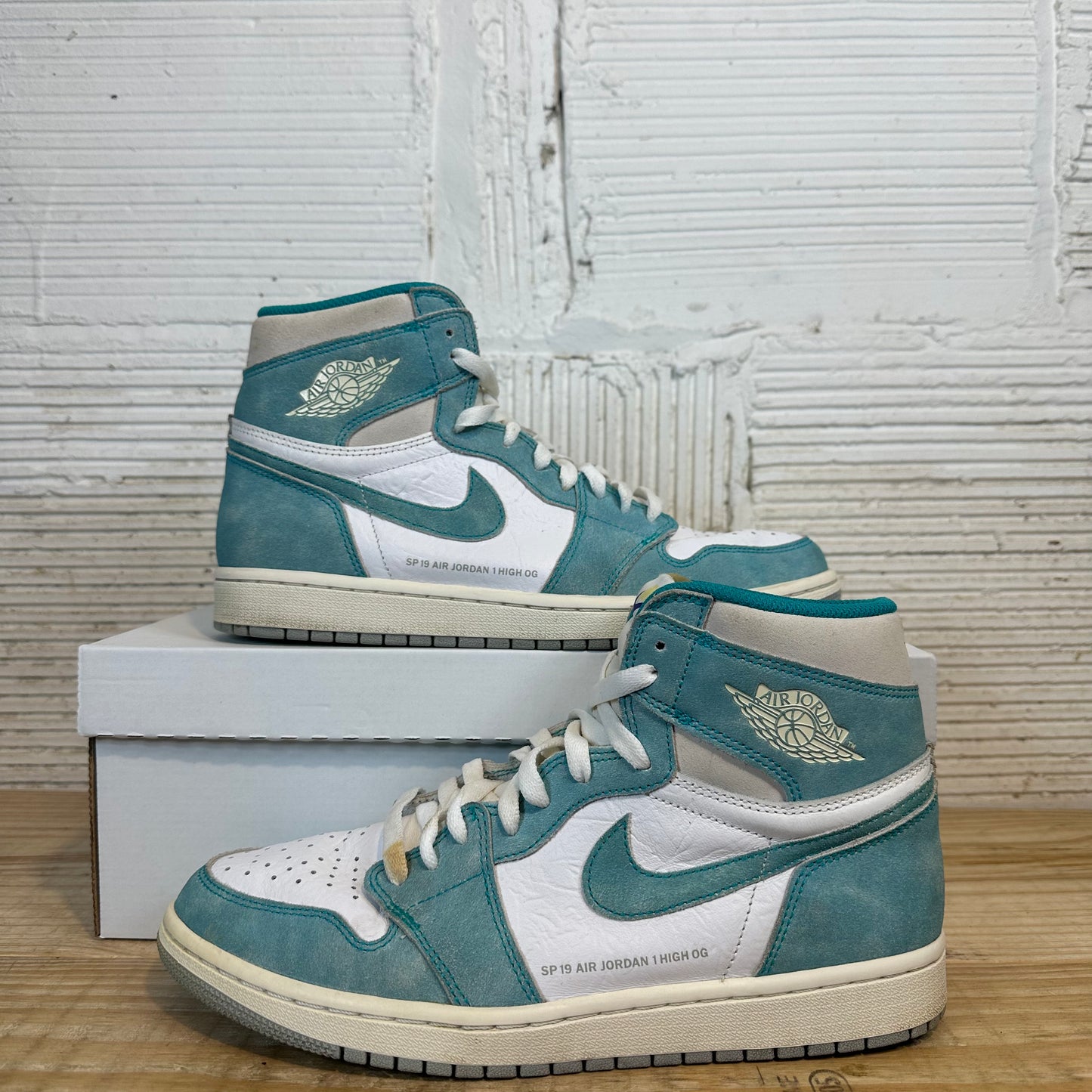 Air Jordan 1 High Turbo Green Sz 9.5