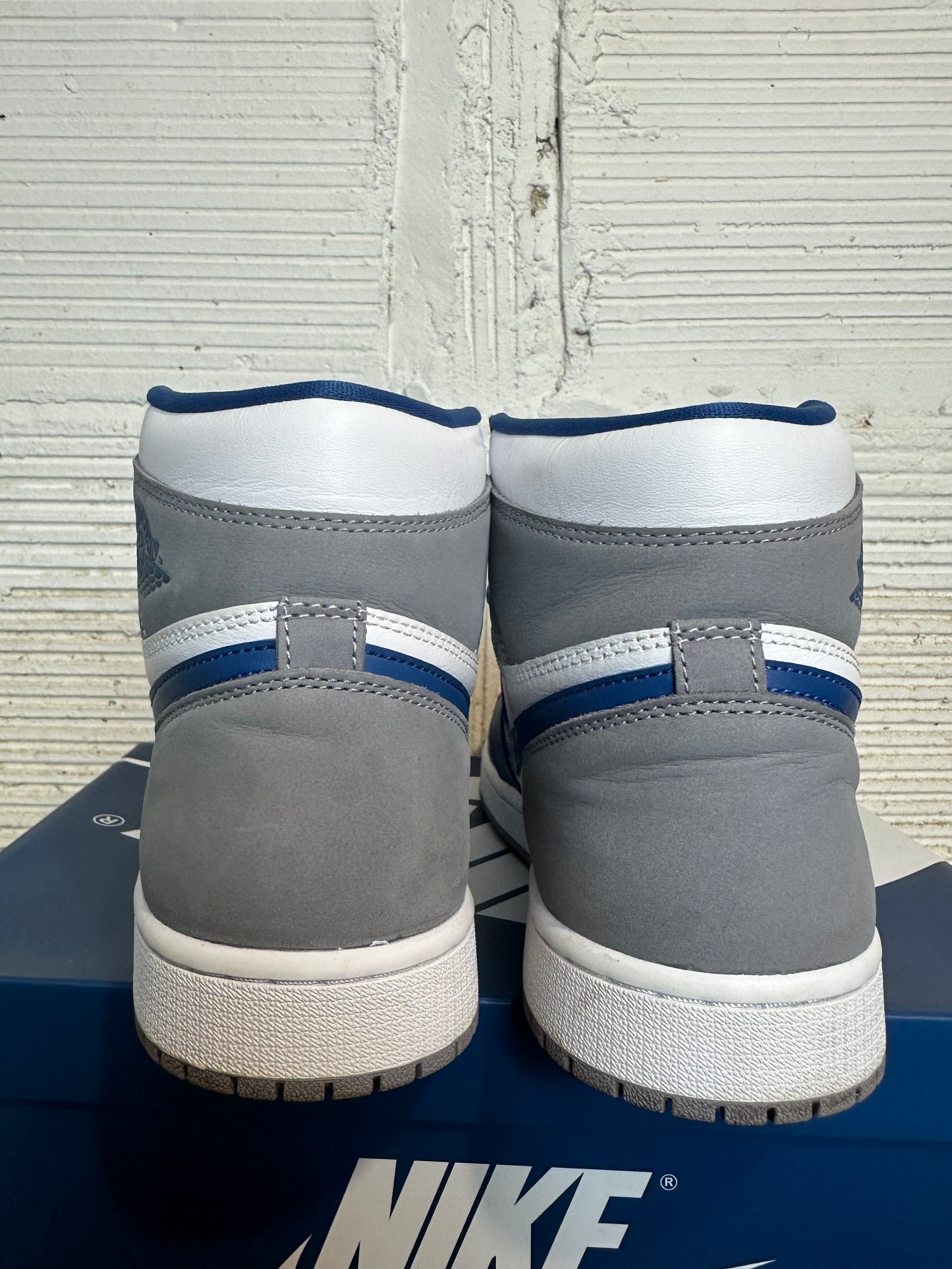 Air Jordan 1 High True Blue Sz 9.5