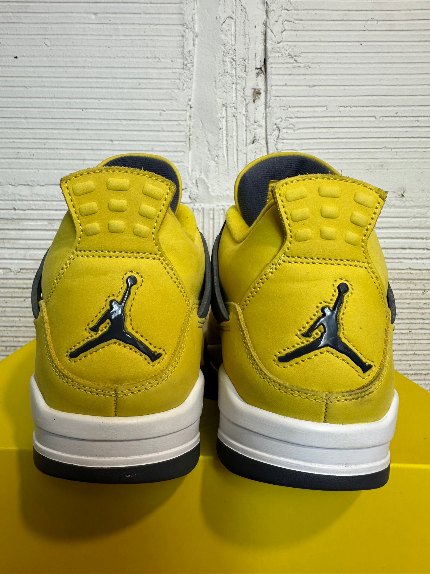 Air Jordan 4 Lightning Sz 11