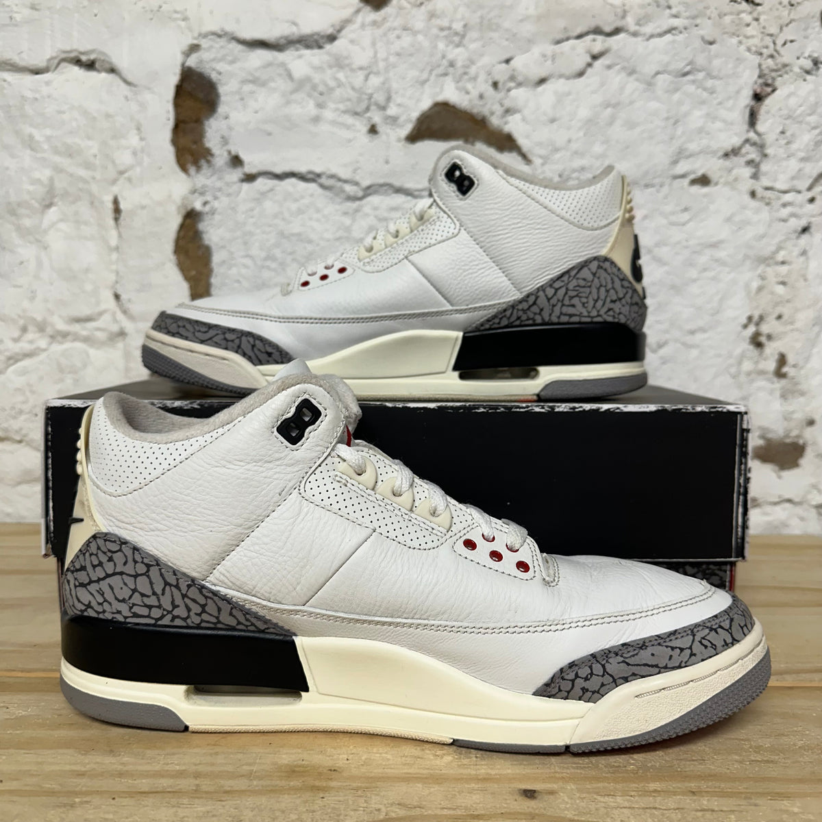 Air Jordan 3 White Cement Reimagined Sz 11