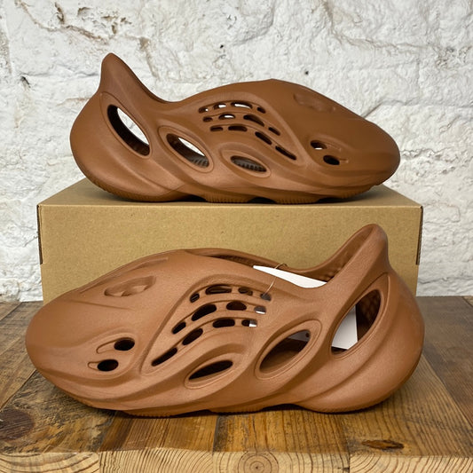 Yeezy Foam RNNR Clay Red Sz 9 DS