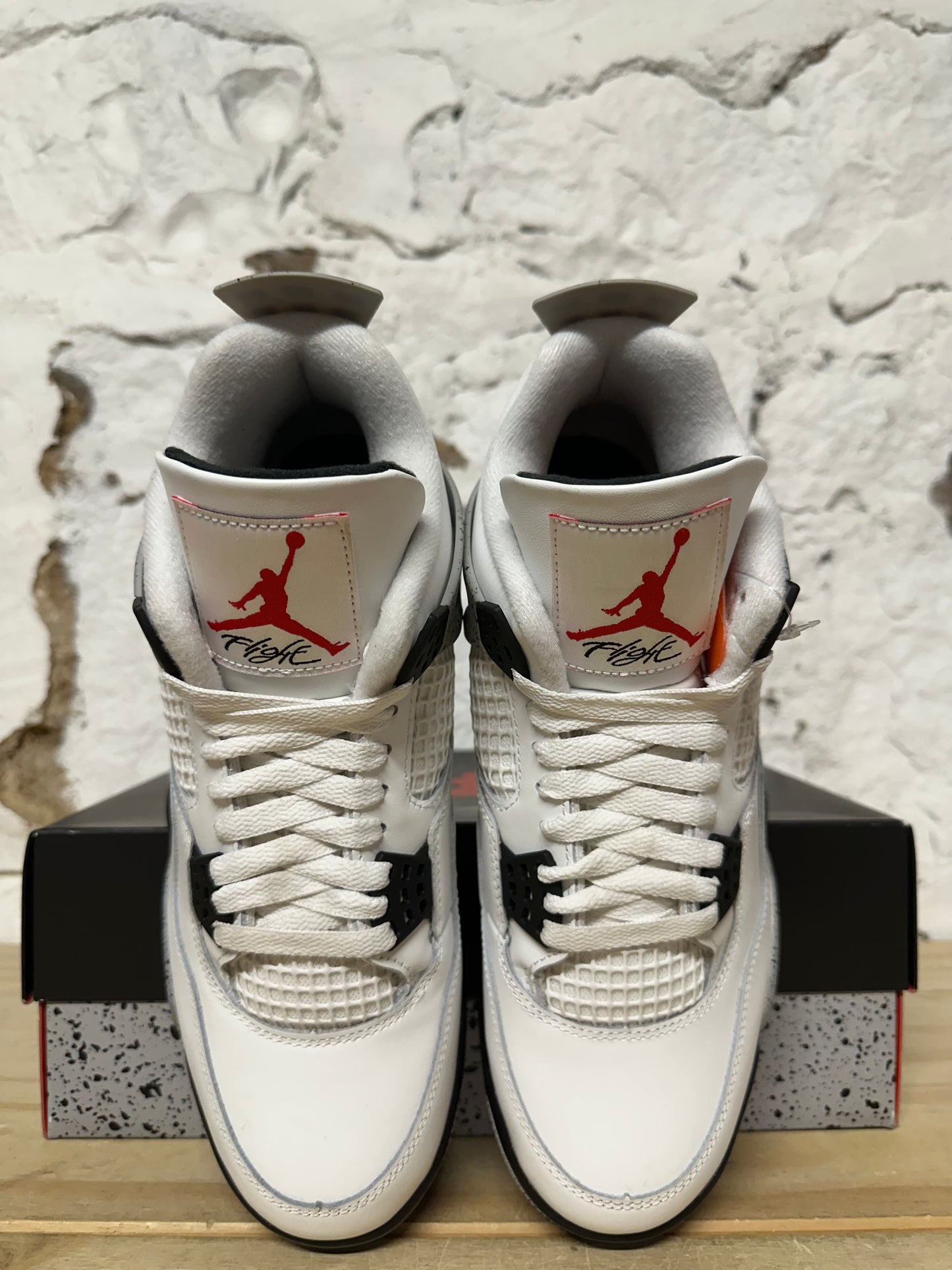 Air Jordan 4 White Cement Sz 9