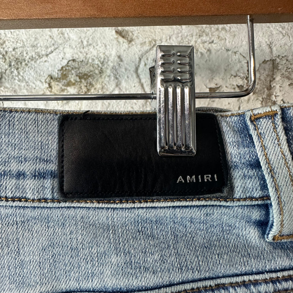 Amiri Knee Hole Washed Blue Denim Jeans Sz 30