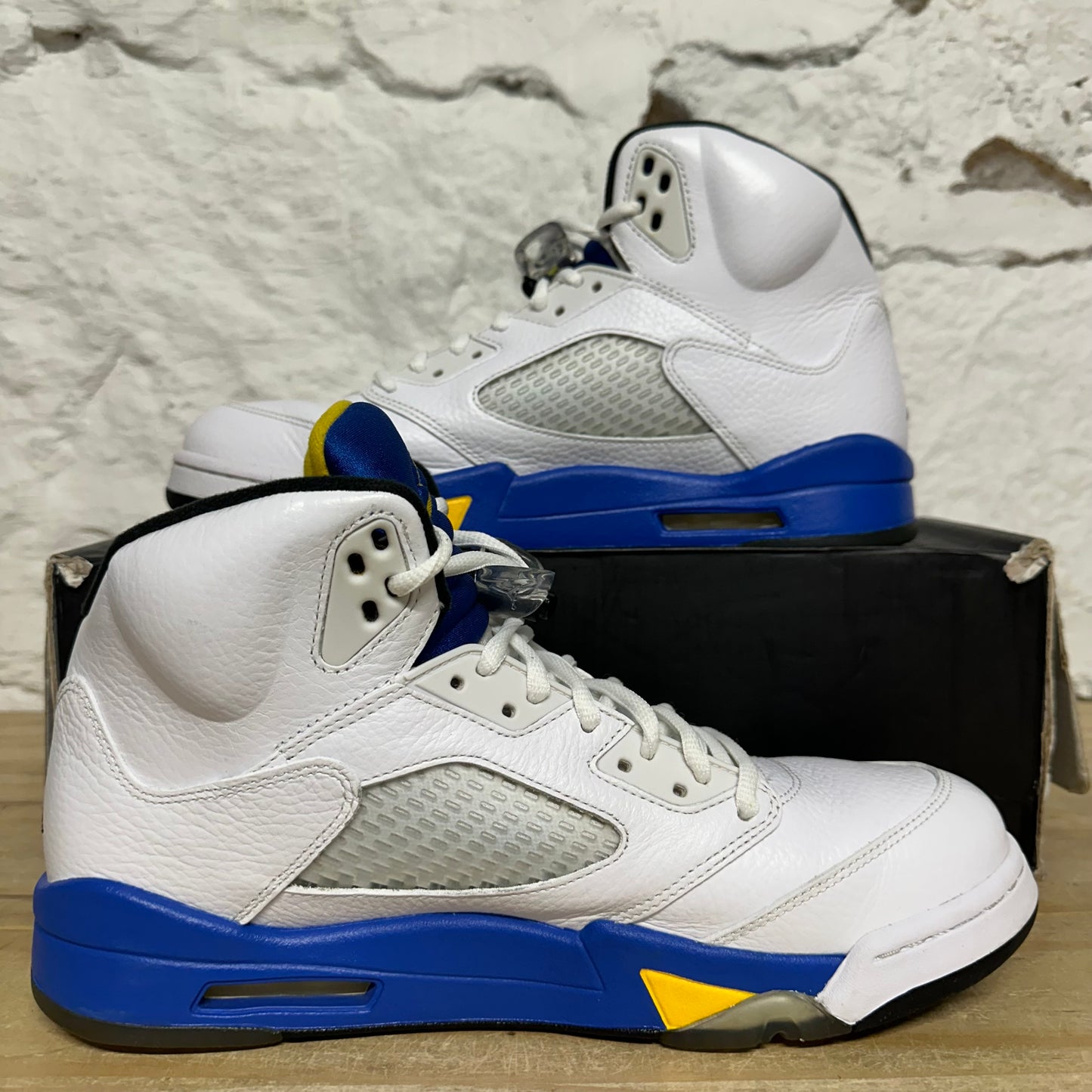 Air Jordan 5 Laney Sz 10.5