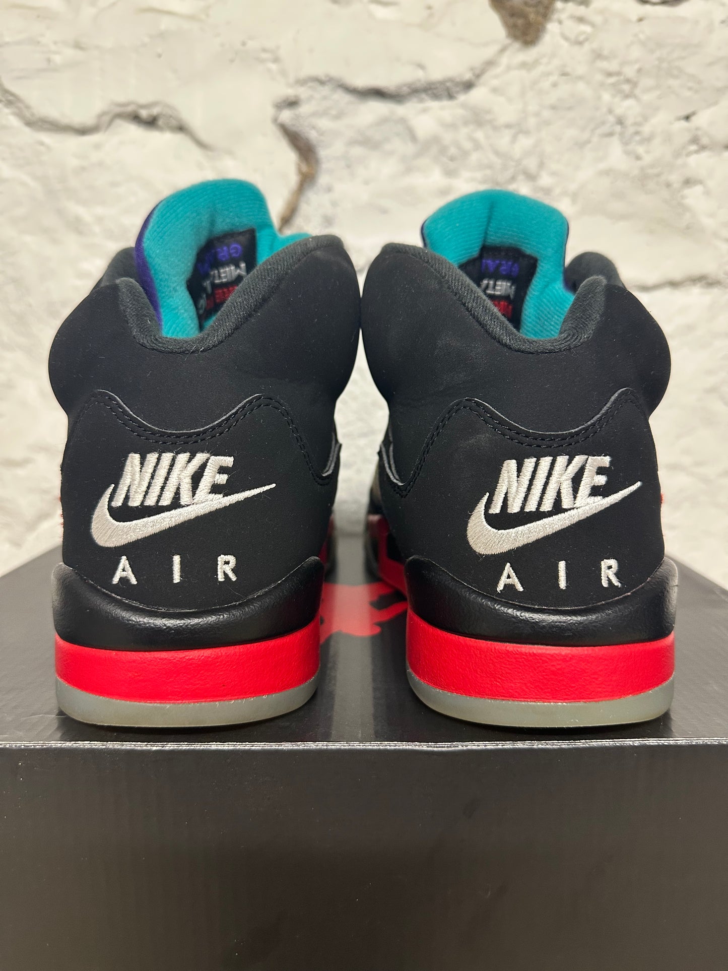 Air Jordan 5 Top 3 Sz 9.5