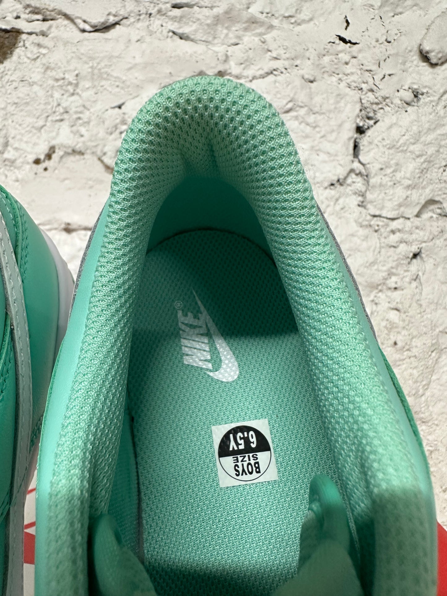 Nike Dunk Low Emerald Rise Sz 6.5Y