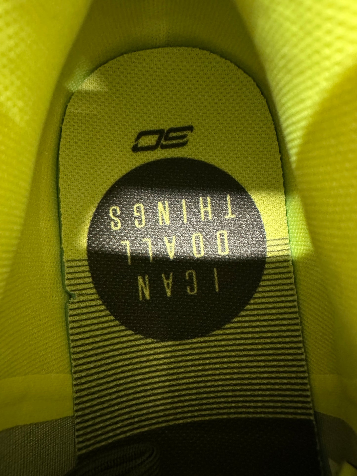 Under Armour Curry 6 Coy Fish Sz 10.5 DS