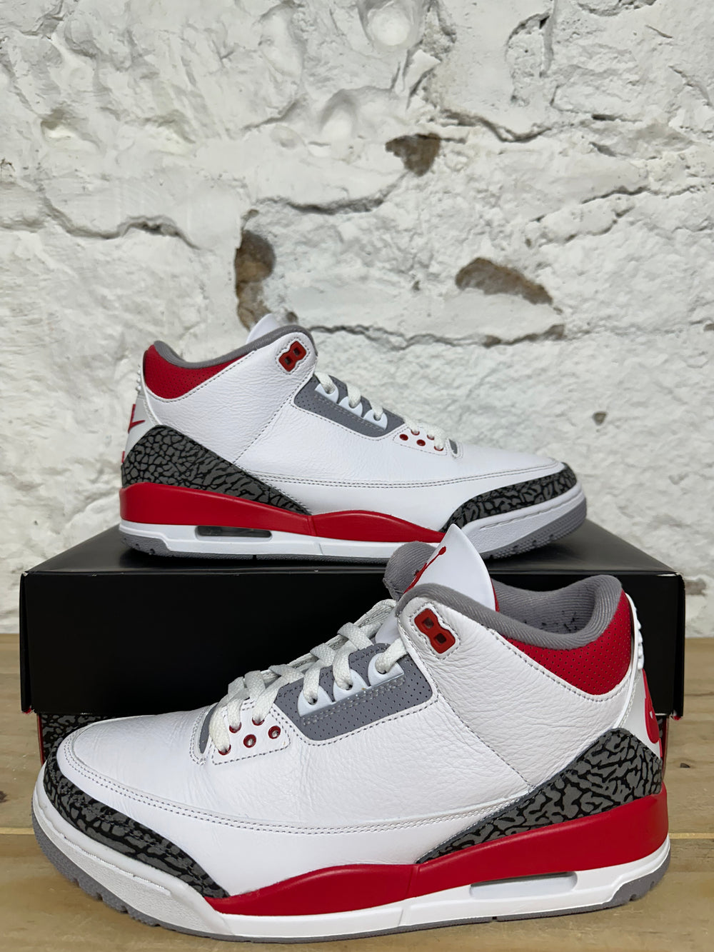 Air Jordan 3 Fire Red Sz 11
