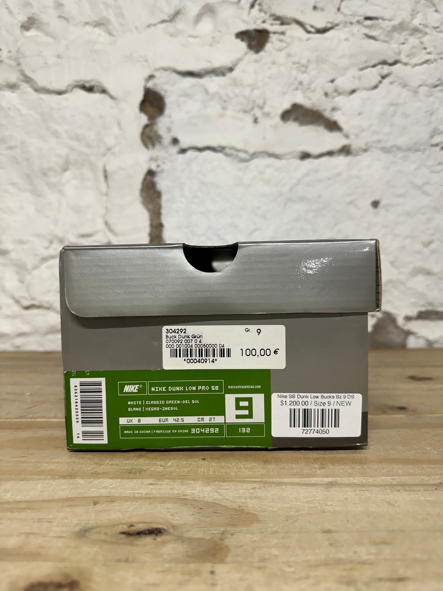 Nike SB Dunk Low Bucks Sz 9 DS