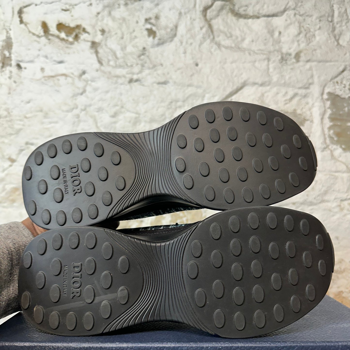 Dior B25 Oblique Monogram Black Runner Sneaker Sz 7 (40)