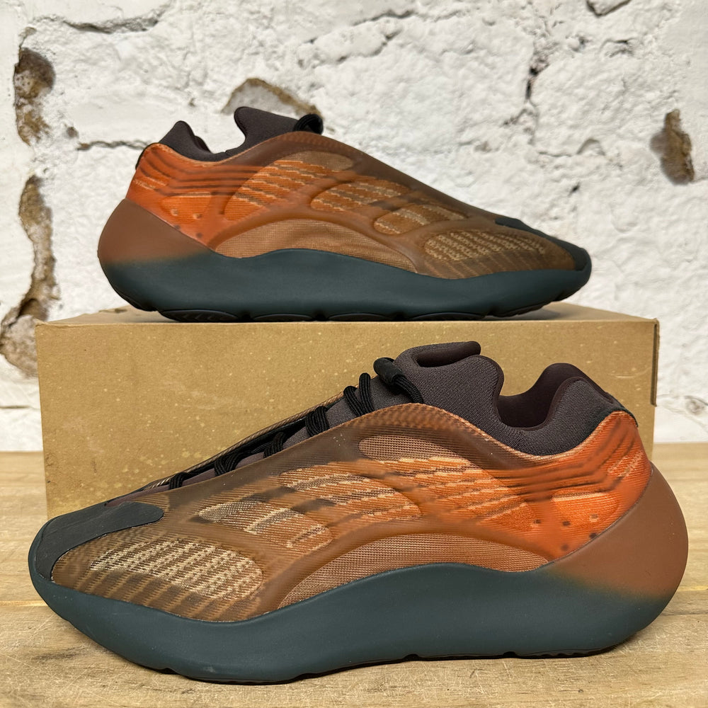 Yeezy 700 Copper Fade Sz 13
