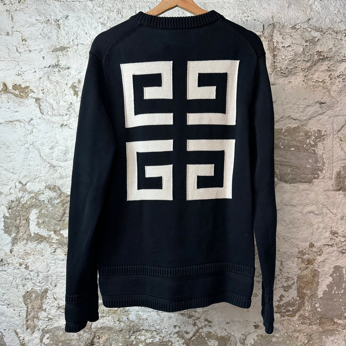 Givenchy White Spellout Black Knit Crewneck Sz L