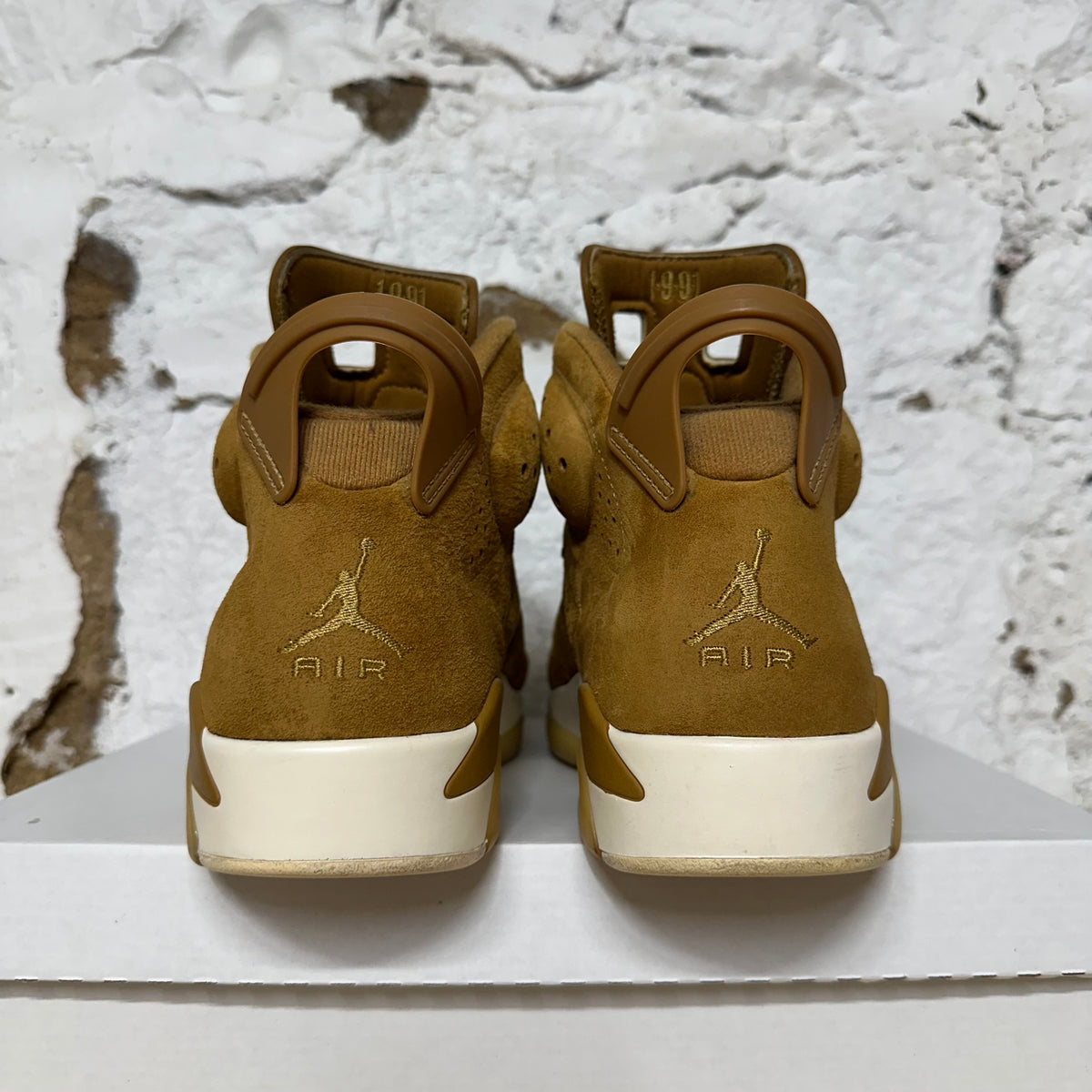 Air Jordan 6 Wheat Sz 9