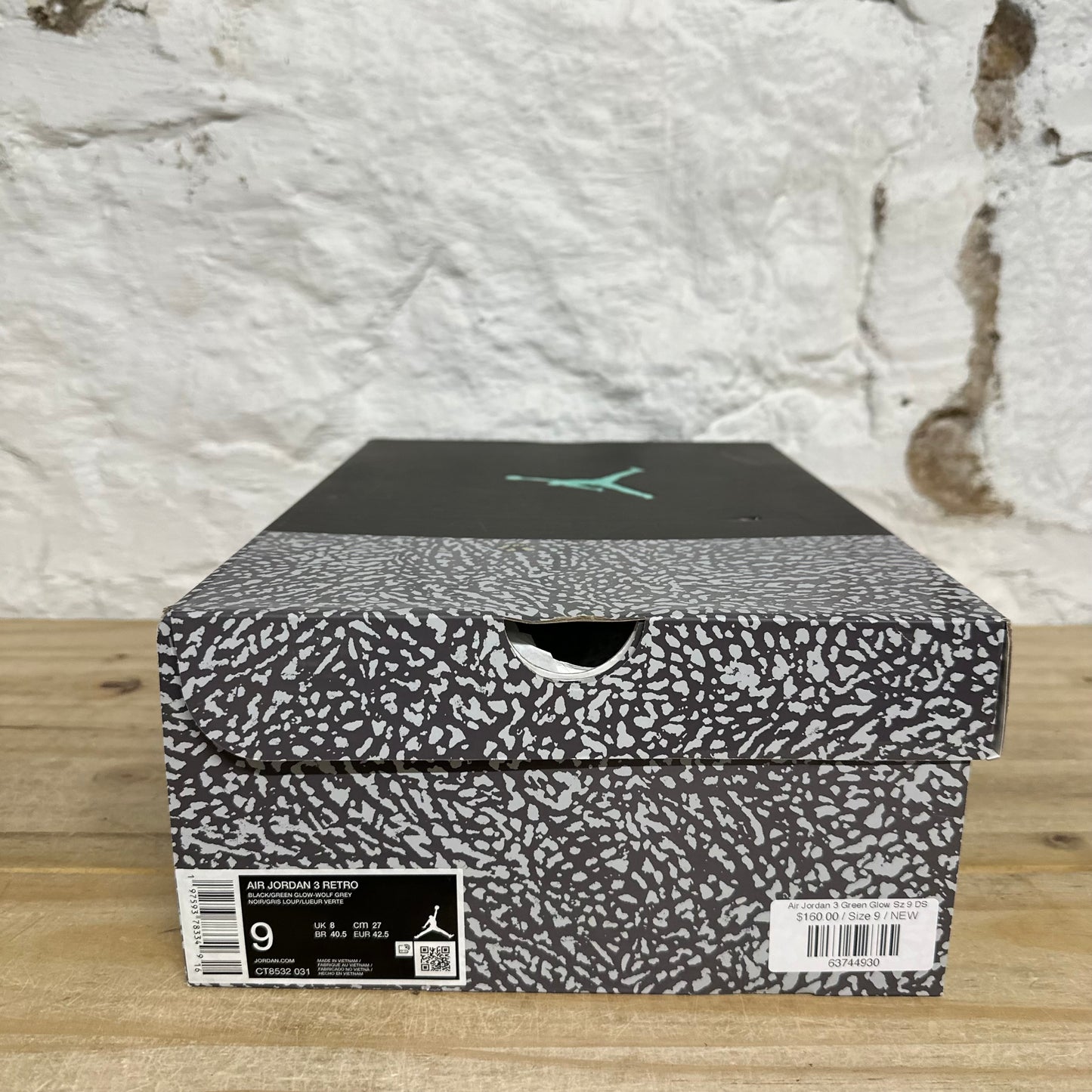 Air Jordan 3 Green Glow Sz 9 DS