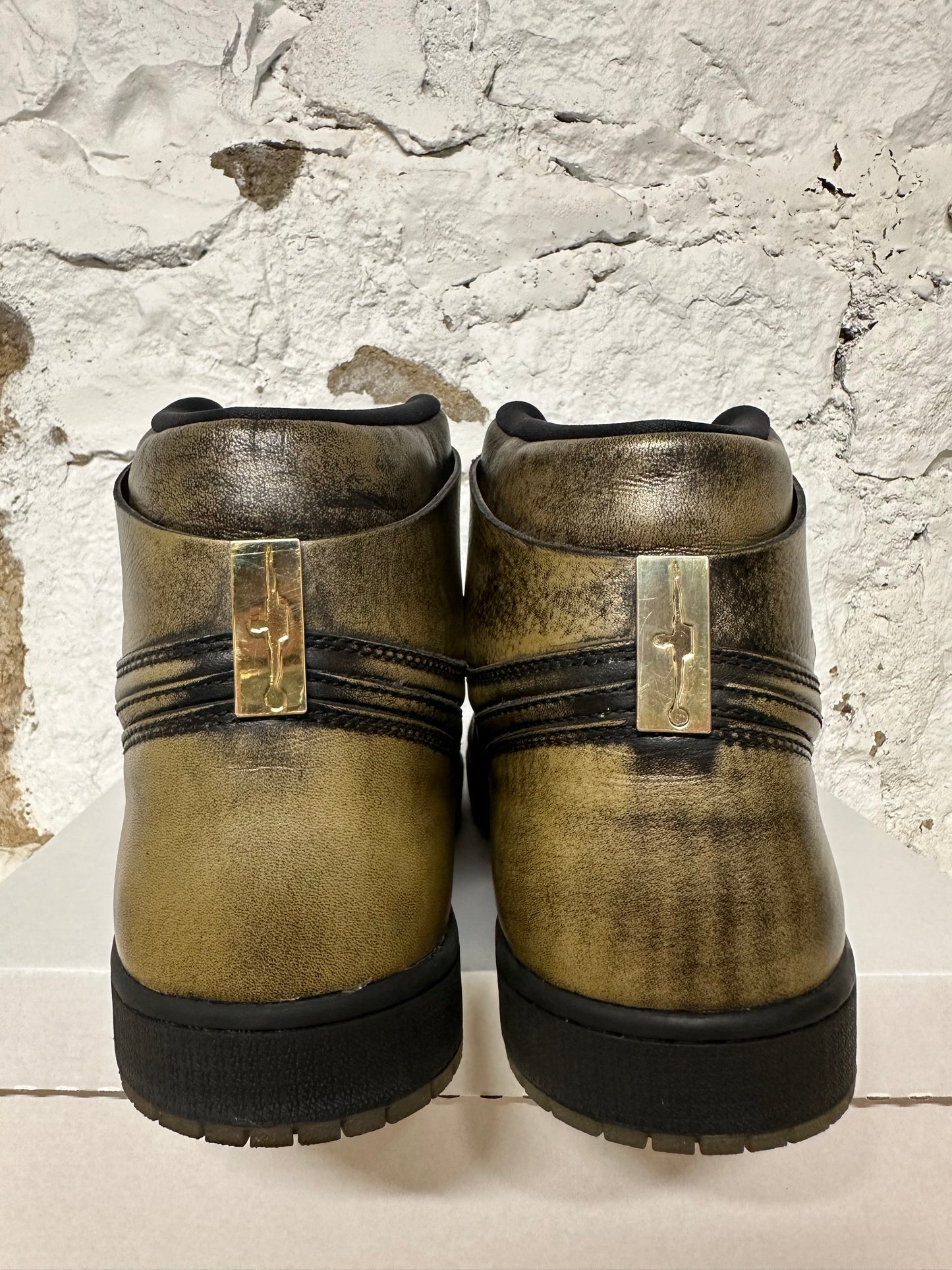 Air Jordan 1 High Wings Sz 13