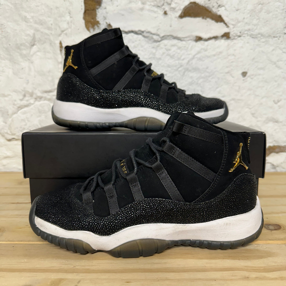 Air Jordan 11 High Heiress Black Stingray Sz 6Y
