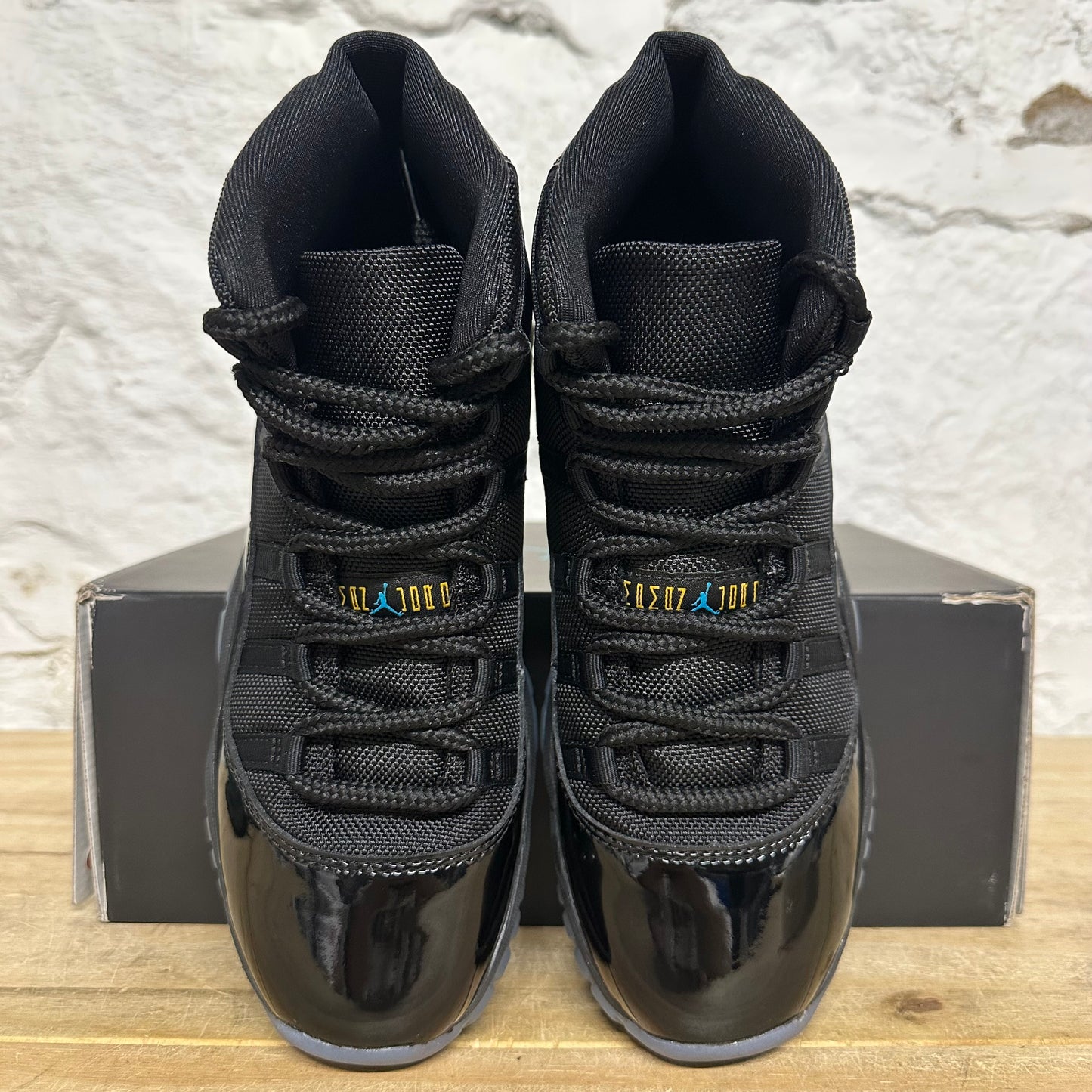 Air Jordan 11 High Gamma Blue Sz 7Y
