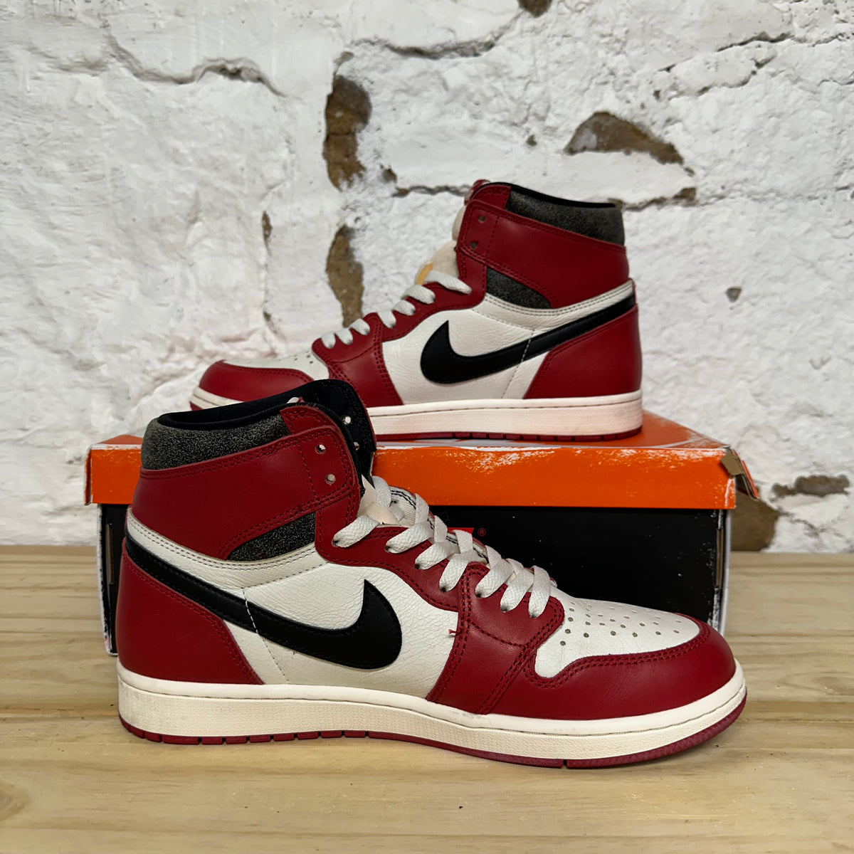 Air Jordan 1 High Chicago Lost and Found Sz 10