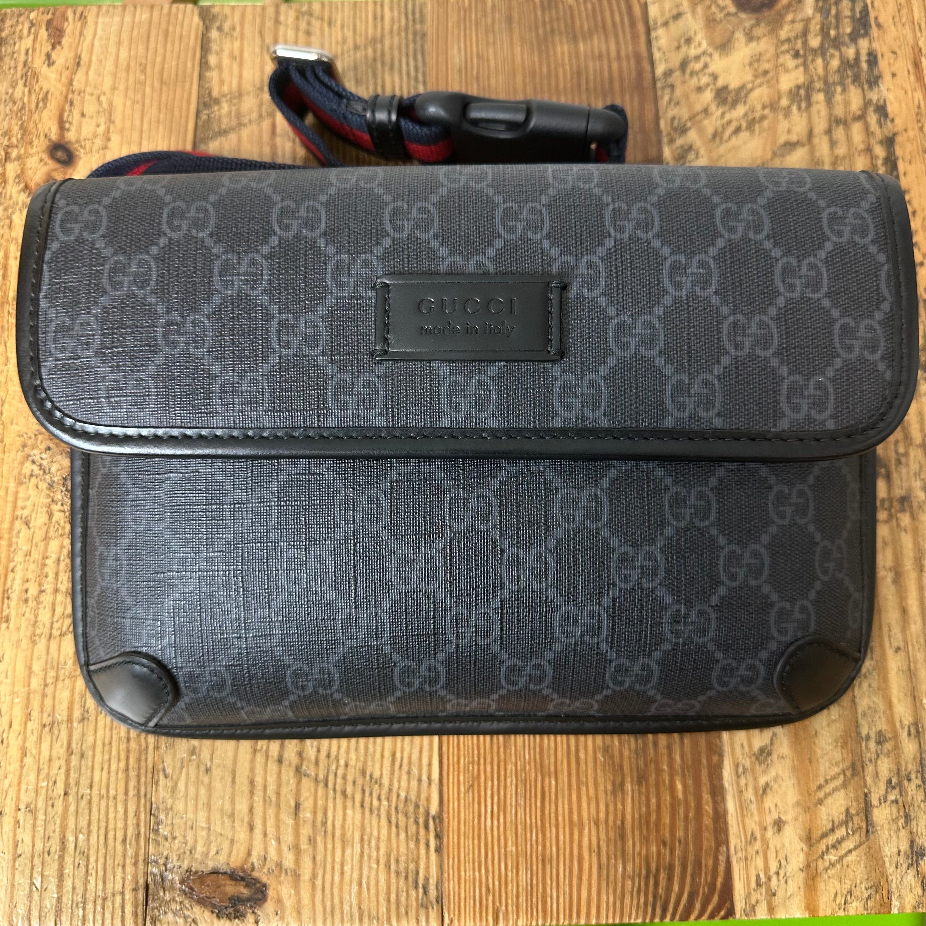Gucci Supreme GG Monogram Slim Belt Bag