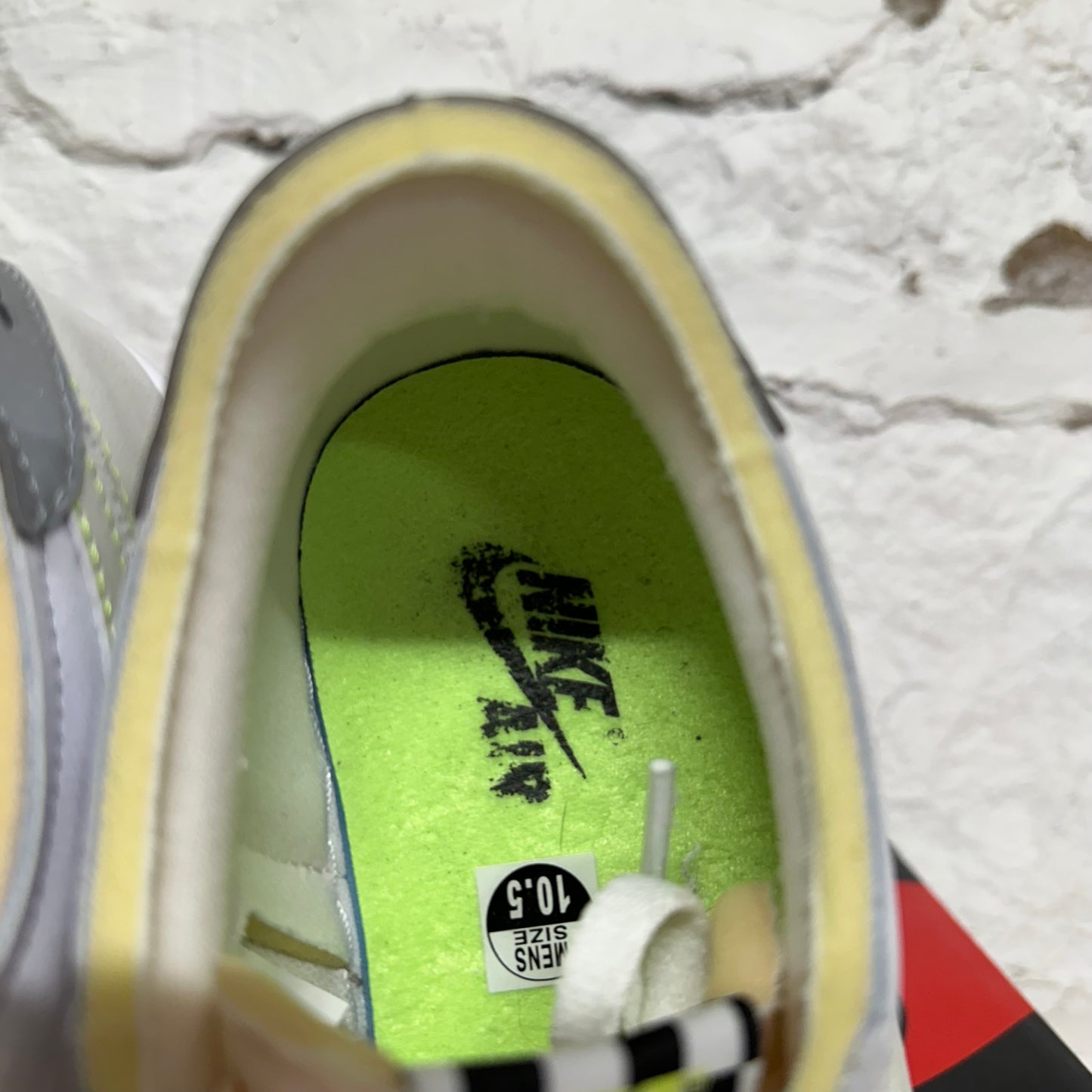 Air Jordan 1 Low Ghost Green Sz 10.5