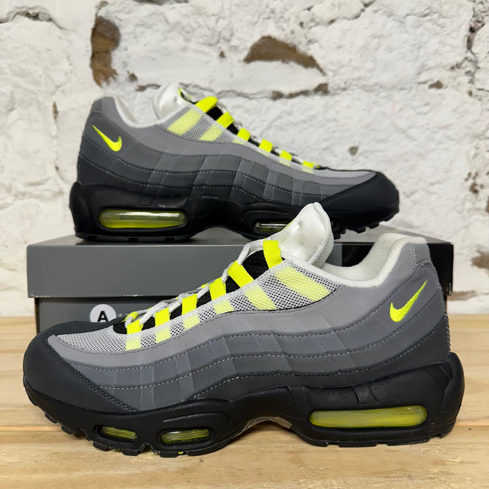 Nike Air Max 95 OG Neon (2020) Sz 11 DS