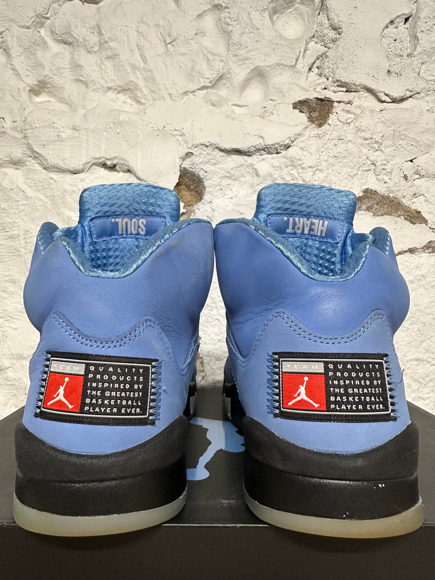 Air Jordan 5 UNC University Blue Sz 9.5