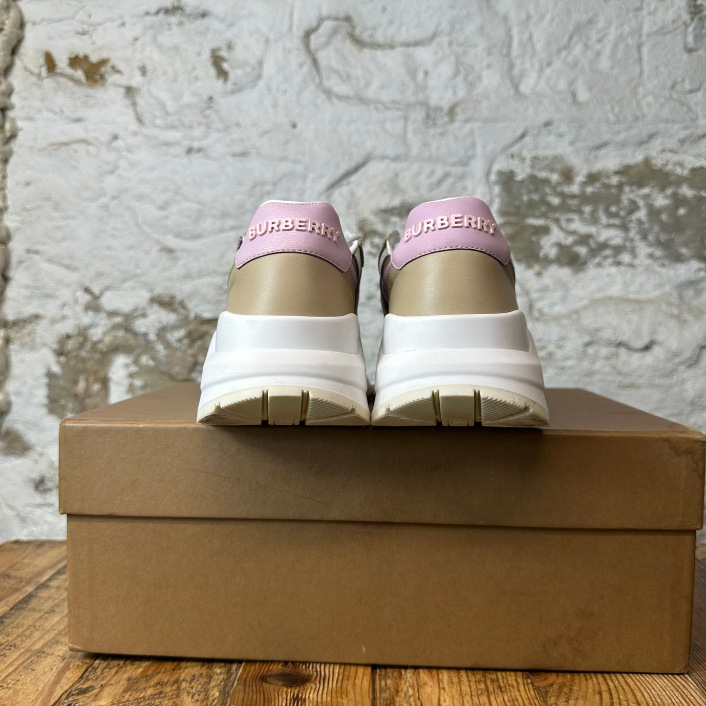 Burberry Ramsey Beige Plaid Pink White Sneaker Sz 6.5 (39)