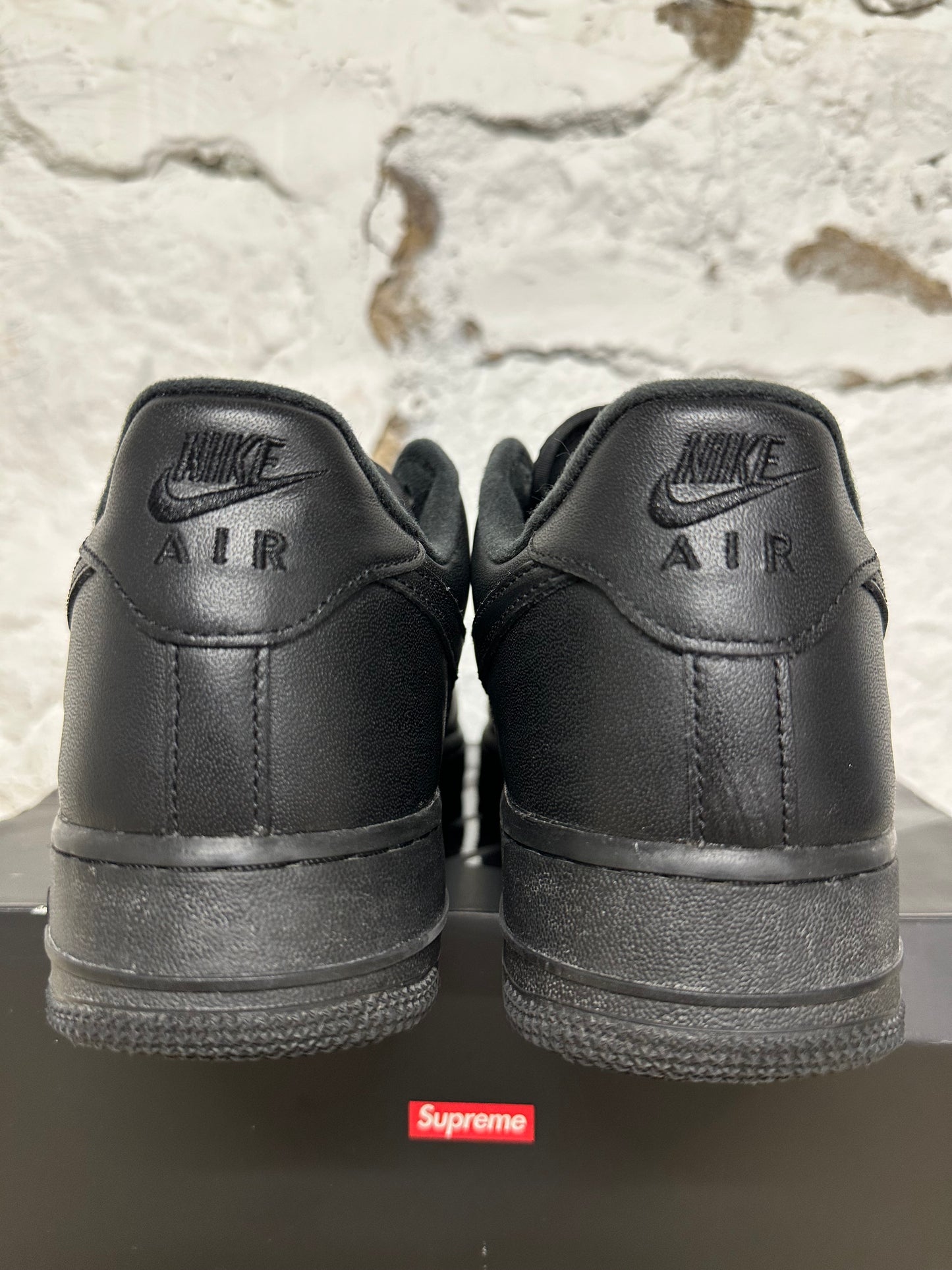 Nike Air Force 1 Low Supreme Black Sz 8.5