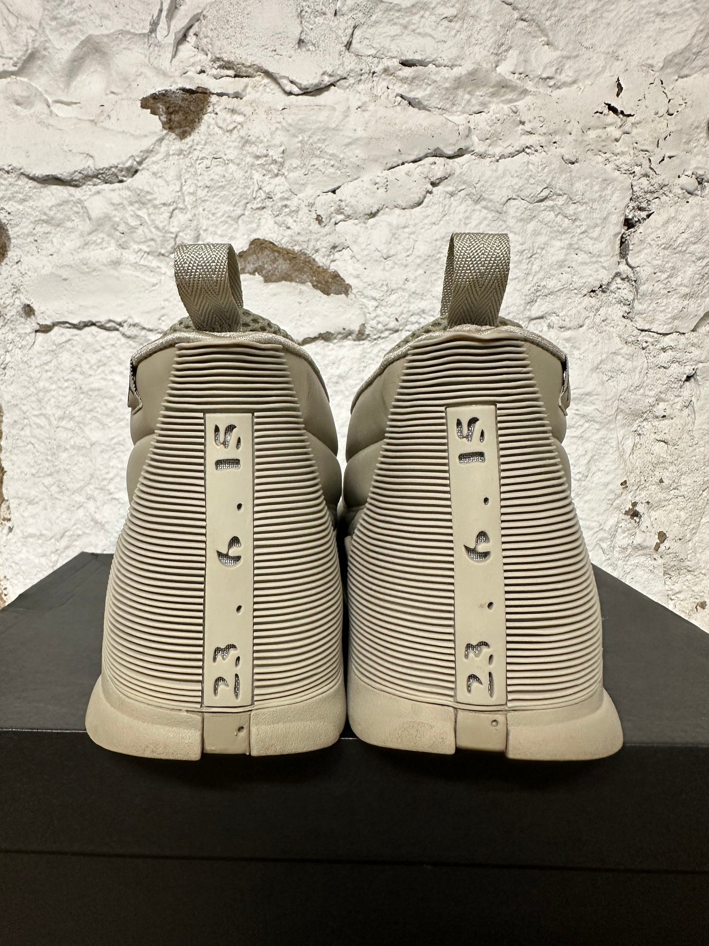 Air Jordan 15 Billie Eilish Sz 9.5 (11W)