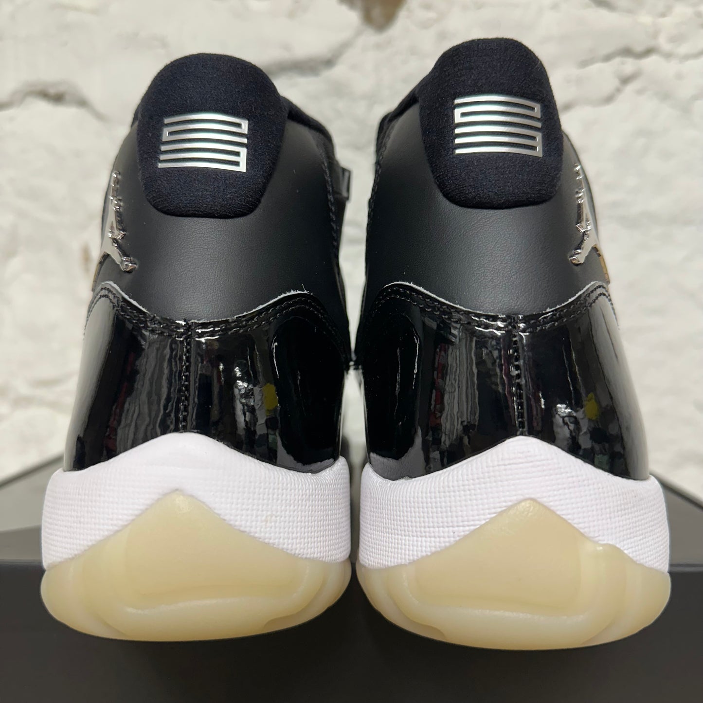 Air Jordan 11 High Jubilee Sz 11
