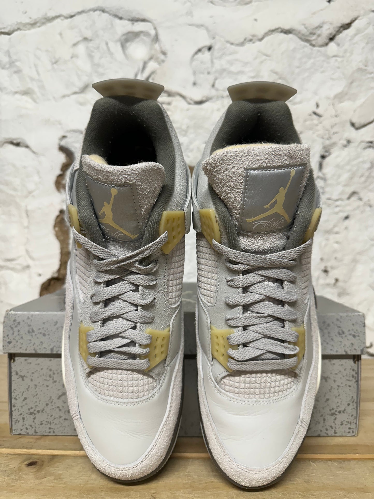 Air Jordan 4 Craft Photon Dust Sz 13