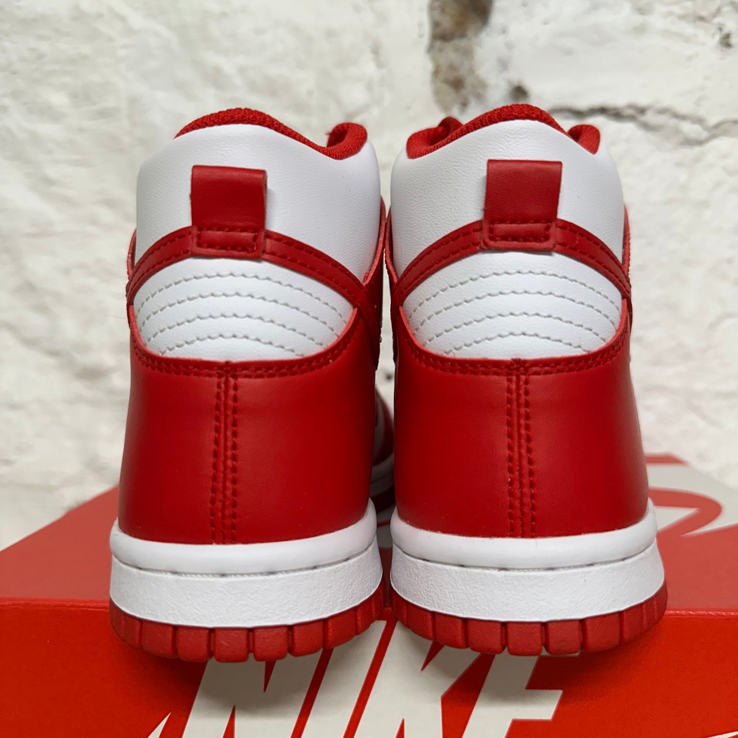 Nike Dunk High Championship Red Sz 4.5Y DS
