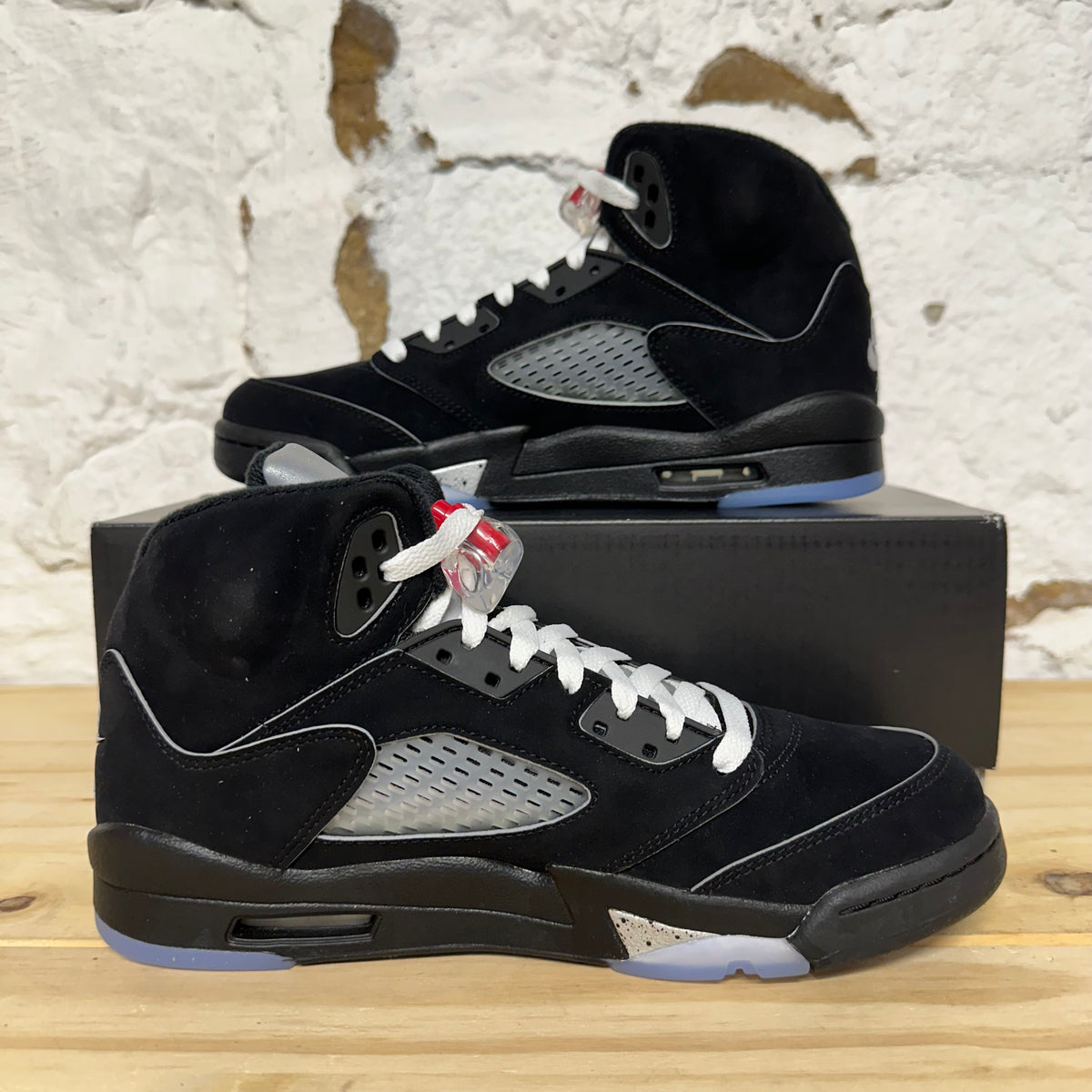 Air Jordan 5 Black Metallic Reimagined Sz 7Y DS