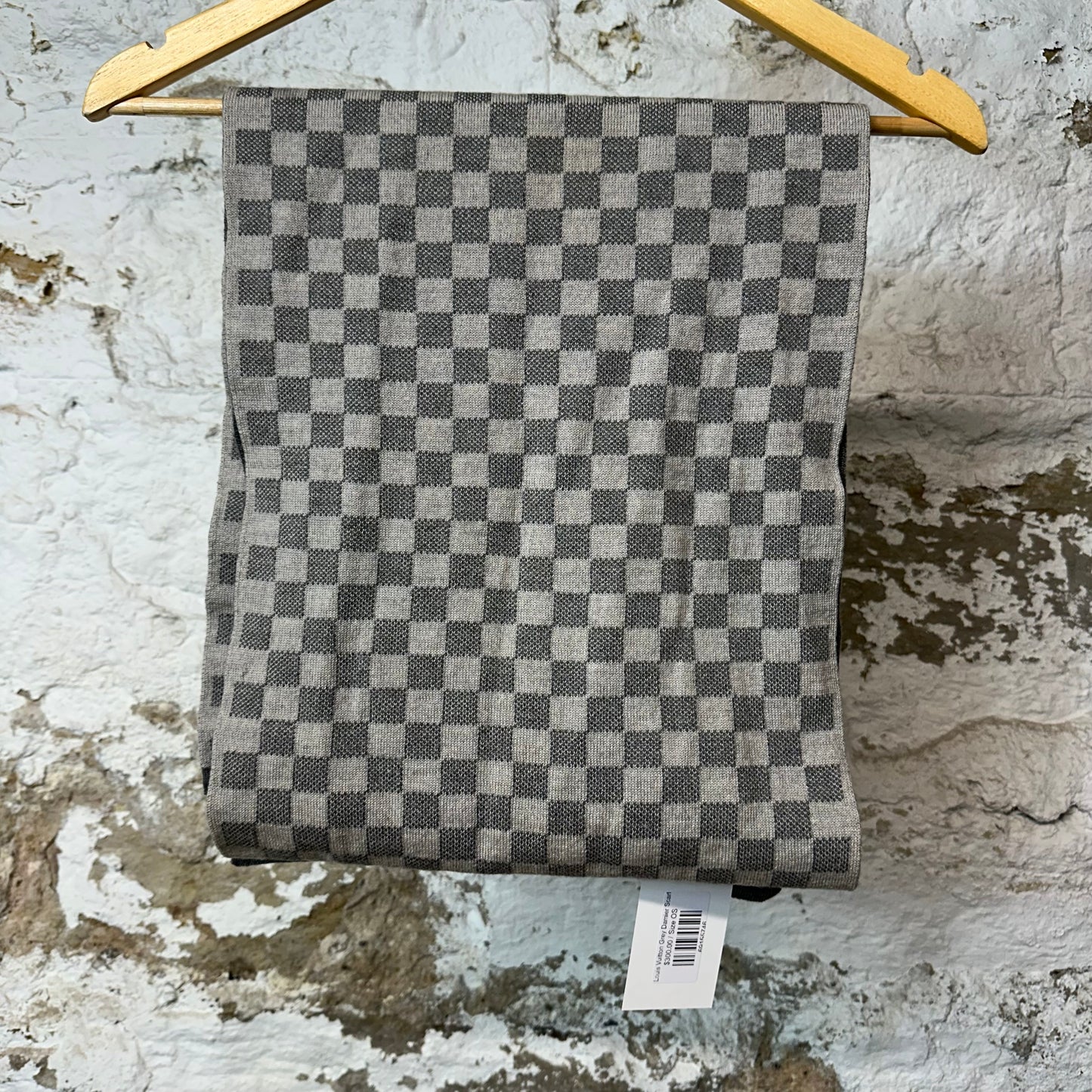 Louis Vuitton Grey Damier Scarf