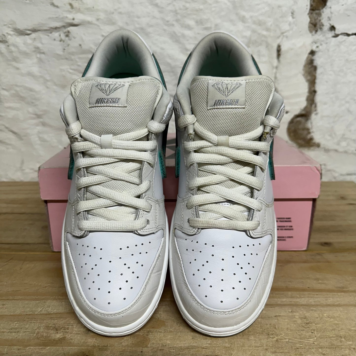 Nike SB Dunk Low Diamond Supply White Sz 11