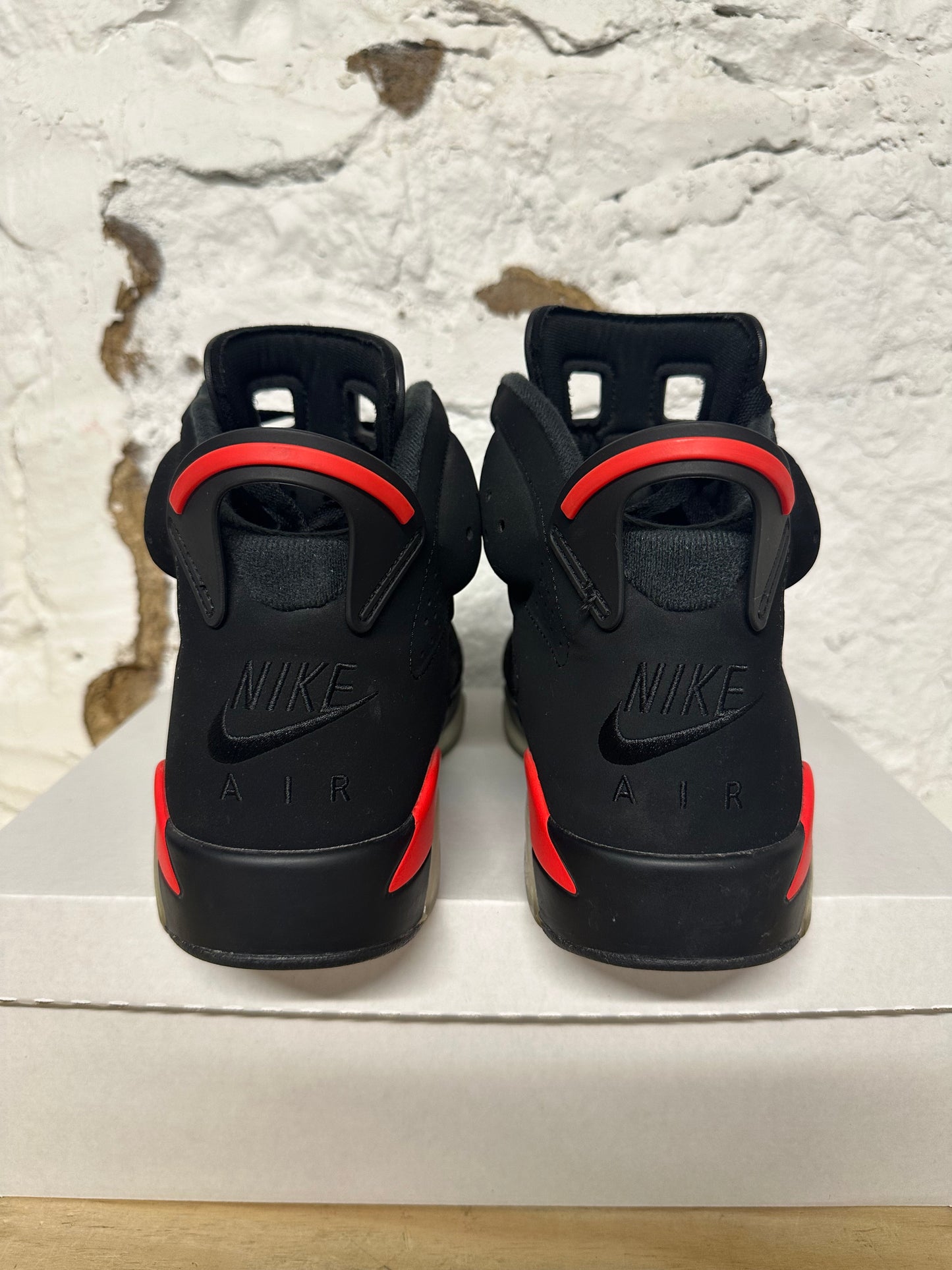 Air Jordan 6 Infrared (2019) Sz 9
