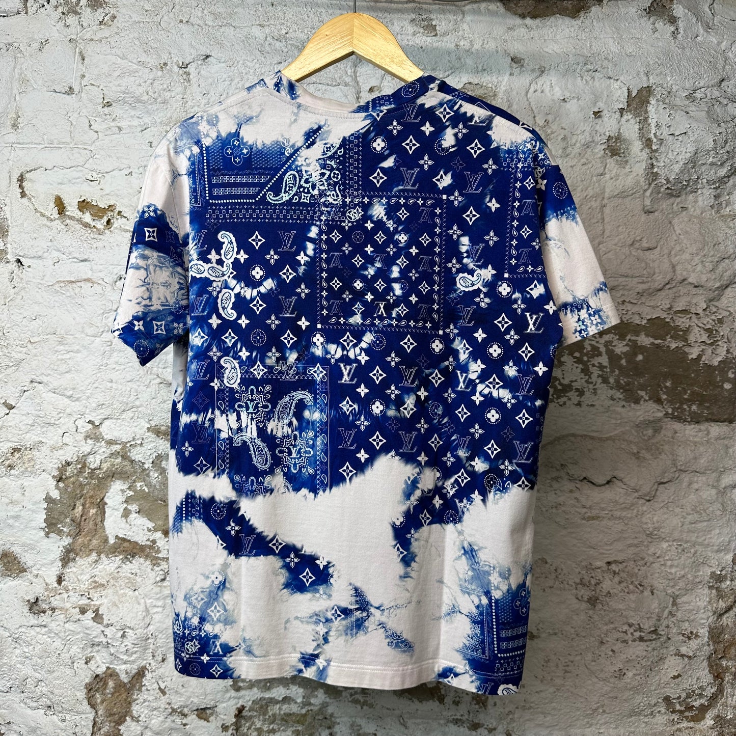 Louis Vuitton Blue Paisley Bleached T-shirt Sz M