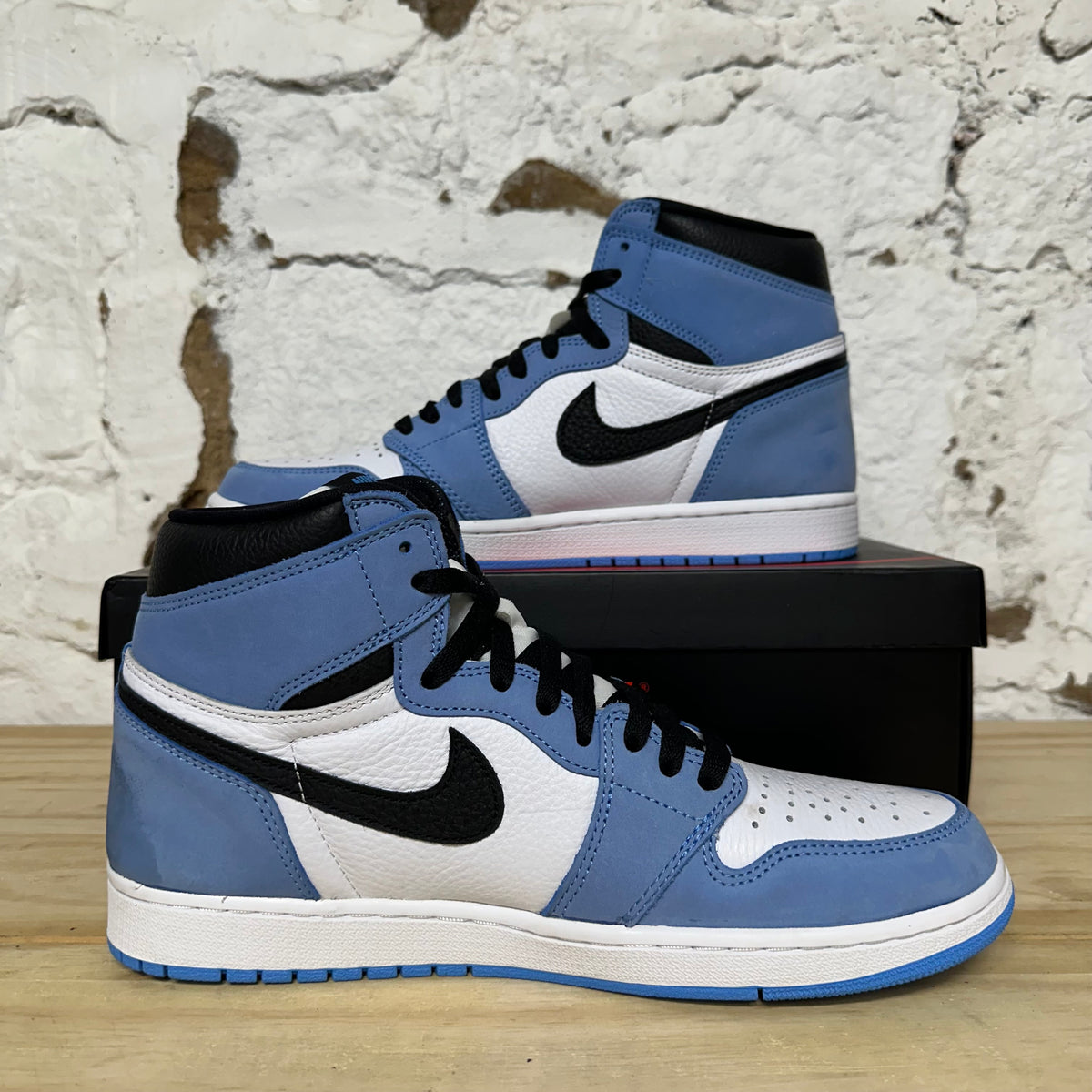 Air Jordan 1 High University Blue Sz 11