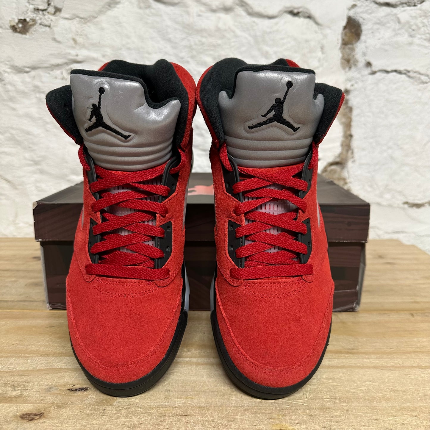 Air Jordan 5 Raging Bull Sz 8.5