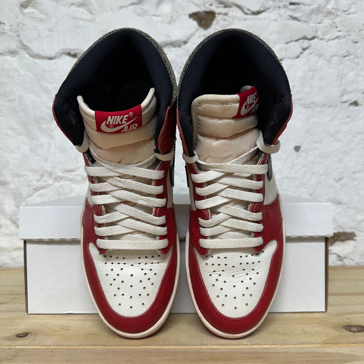 Air Jordan 1 High Chicago Lost and Found Sz 8.5