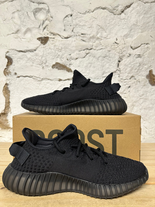 Yeezy 350 V2 Onyx Sz 8 DS