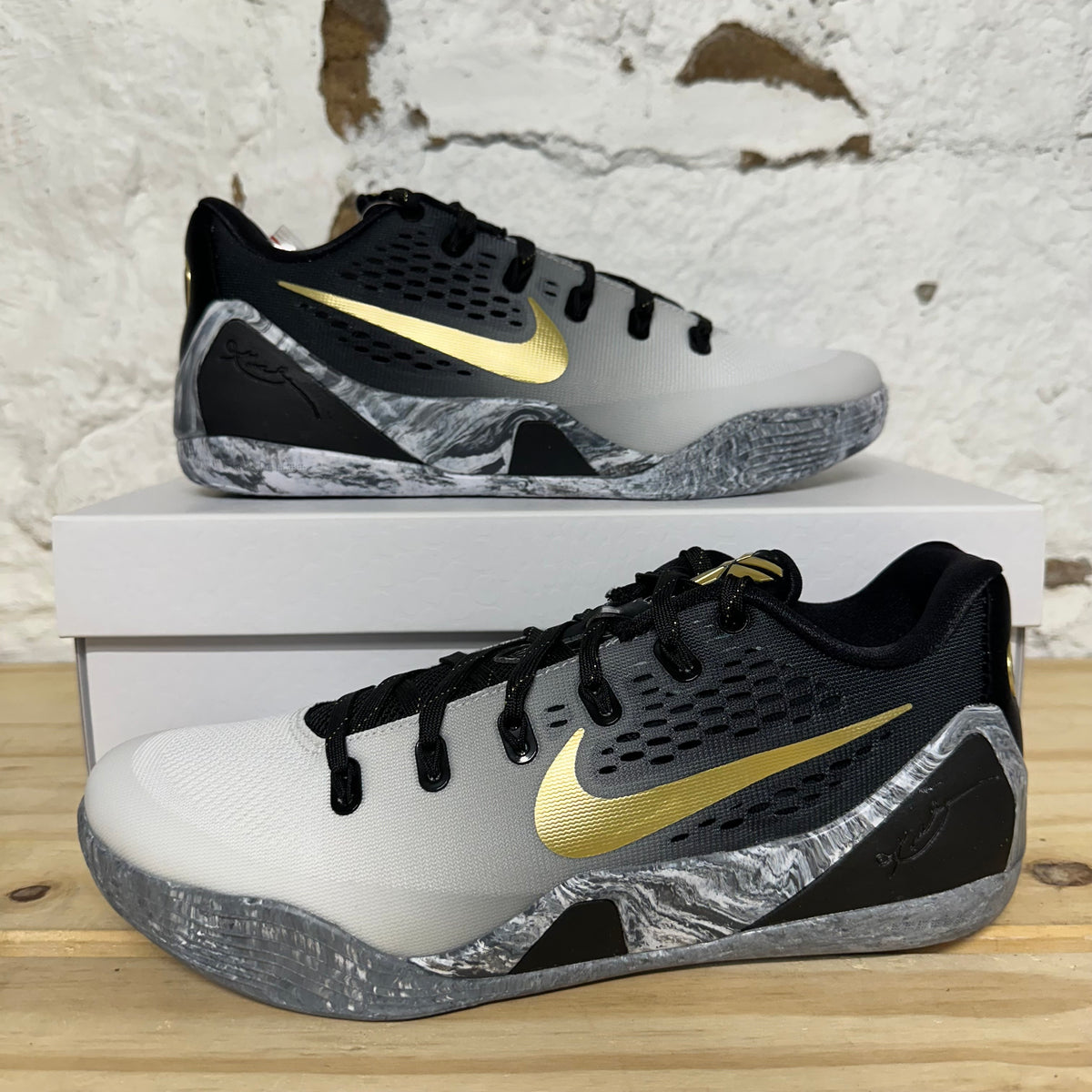 Nike Kobe 9 EM Low Protro Mambacita Sz 9.5 DS