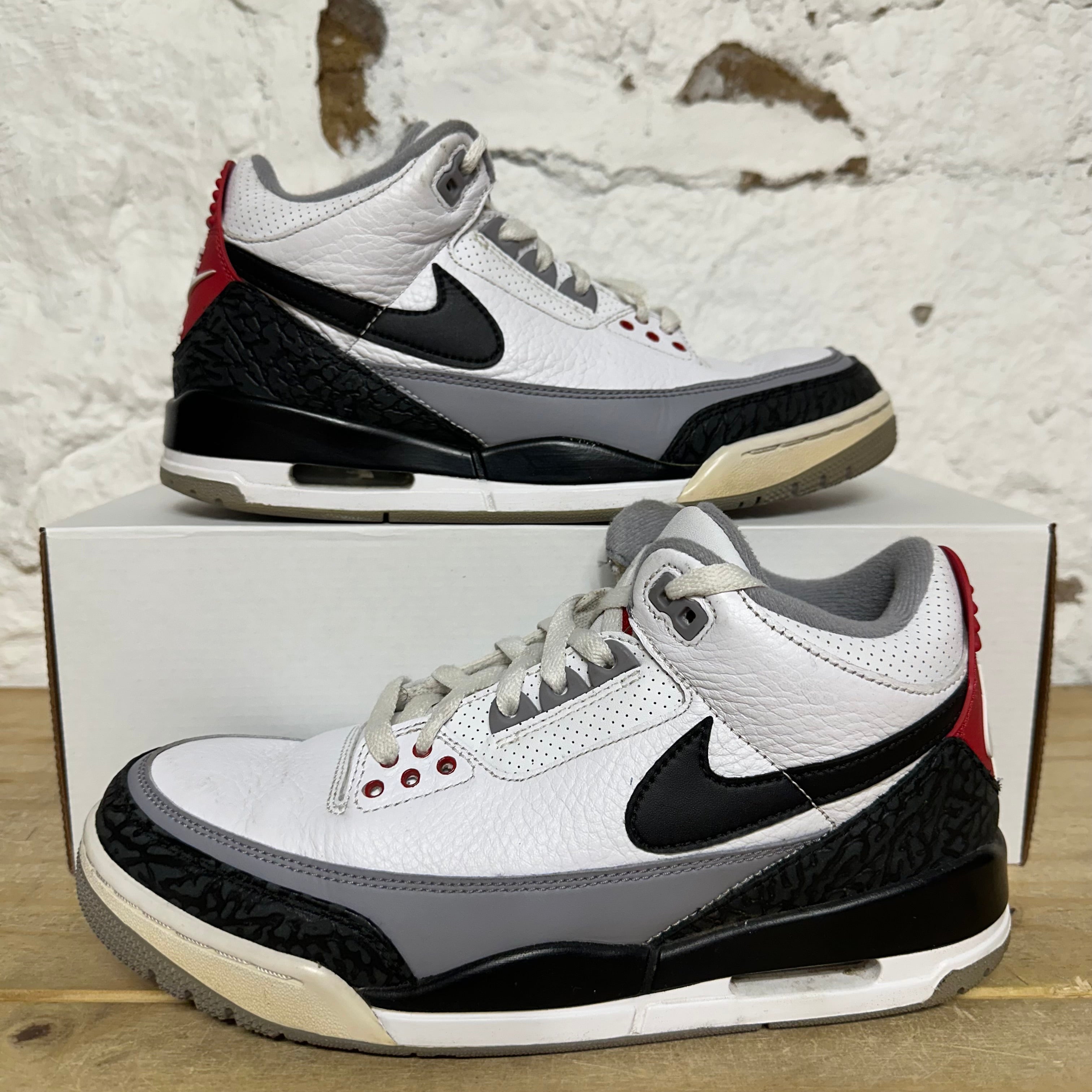Air Jordan 3 Tinker Hatfield Sz 8.5