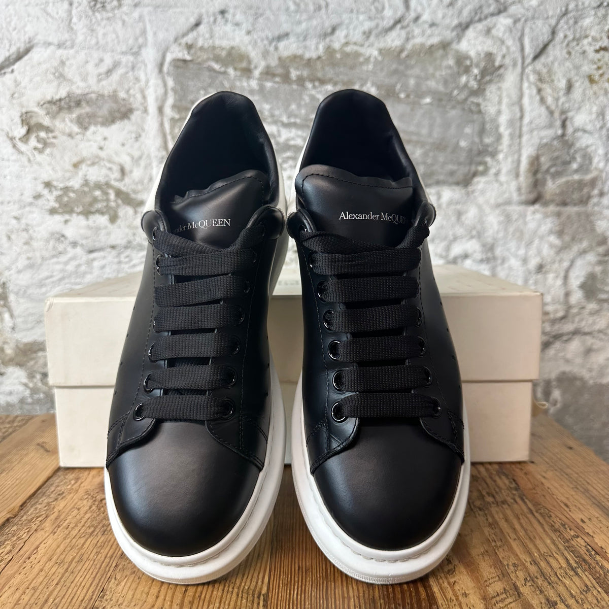 Alexander Mcqueen White Tab Black White Sneaker Sz 8 (41)