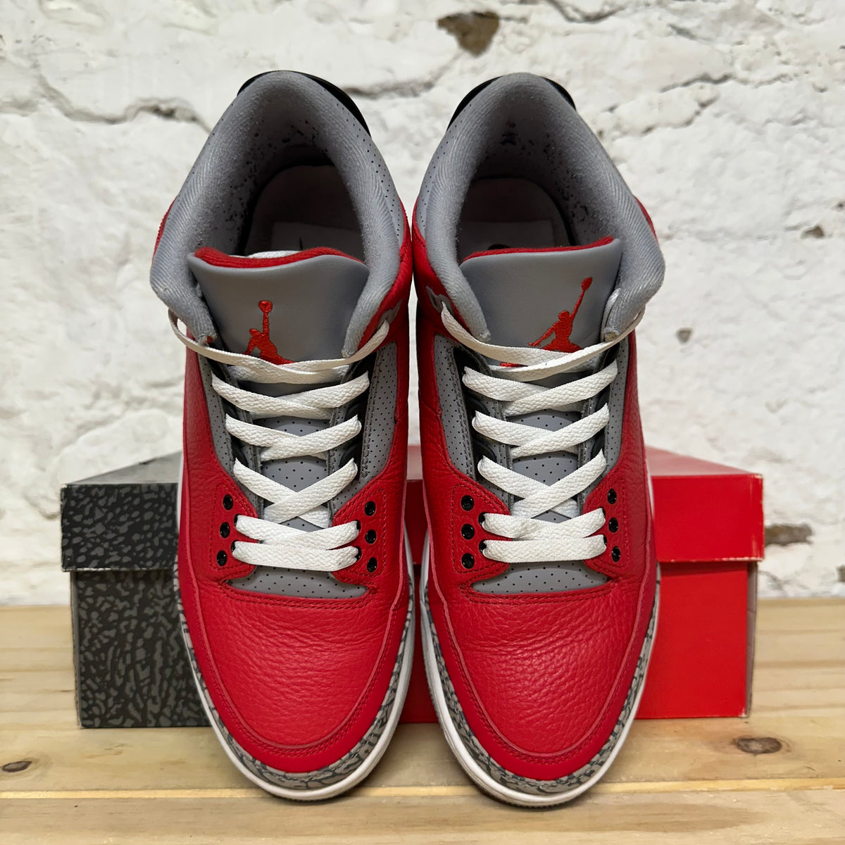Air Jordan 3 Unite Fire Red Chicago Sz 9